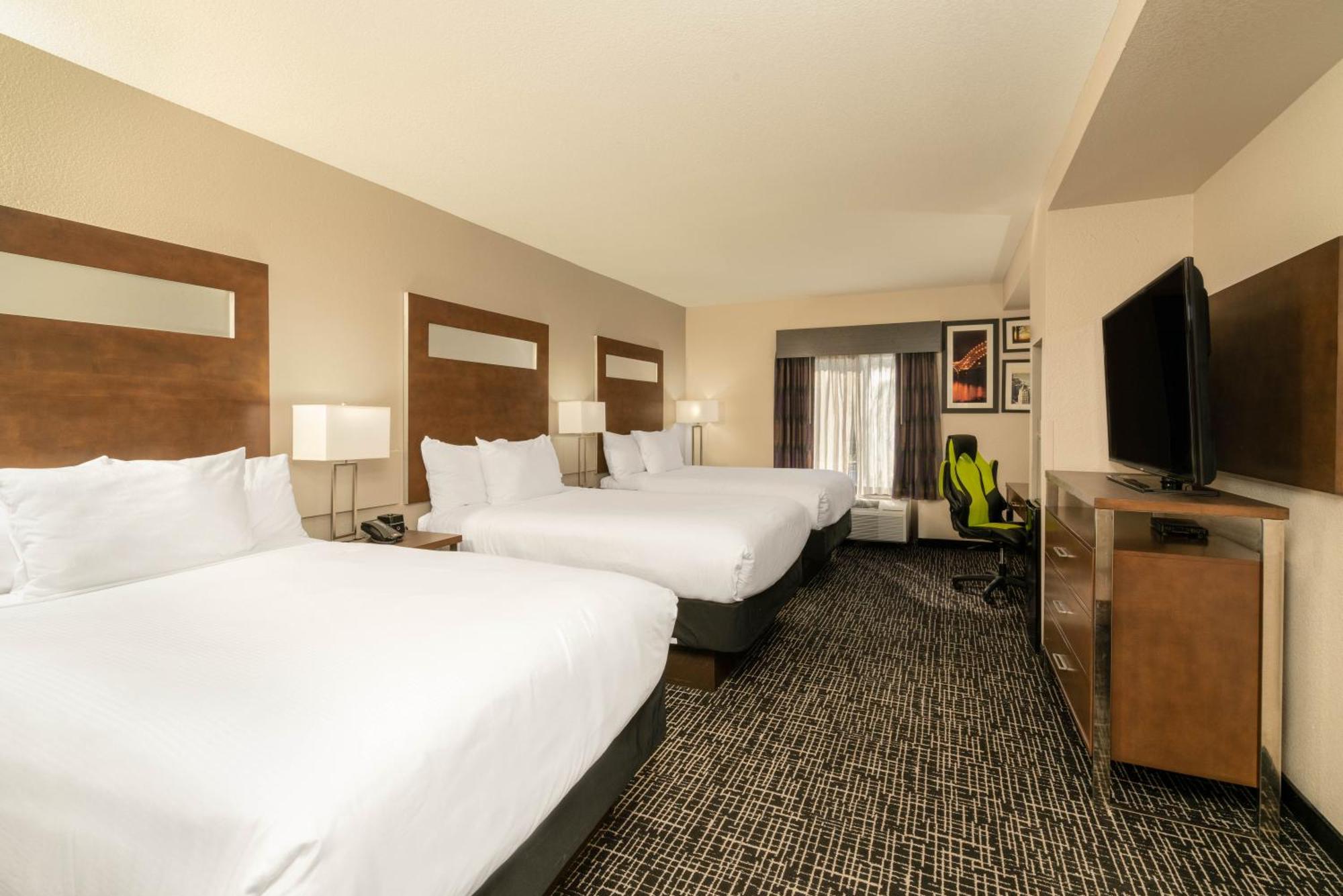 Hotel Wingate By Wyndham East 3*
